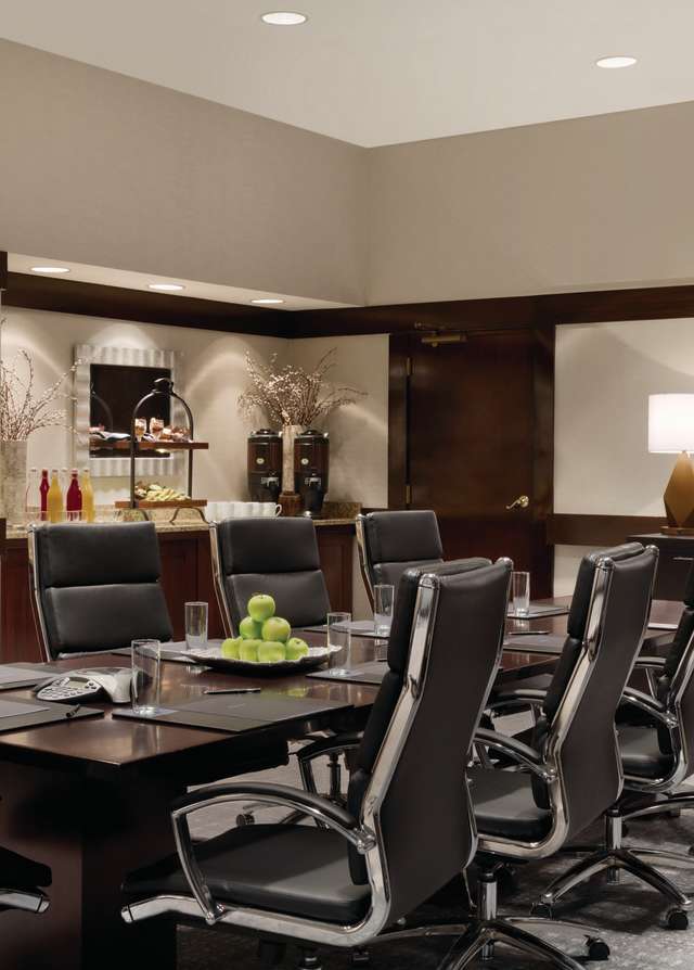 Hilton Greenville - Executive Boardroom
