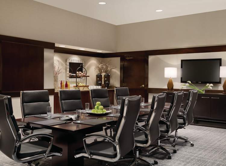 Hilton Greenville - Executive Boardroom