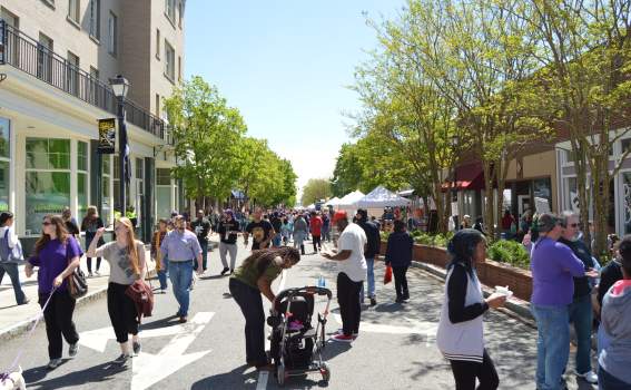 People at PirateFest 2016