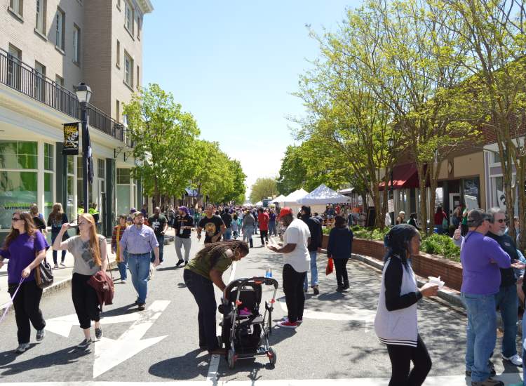 People at PirateFest 2016