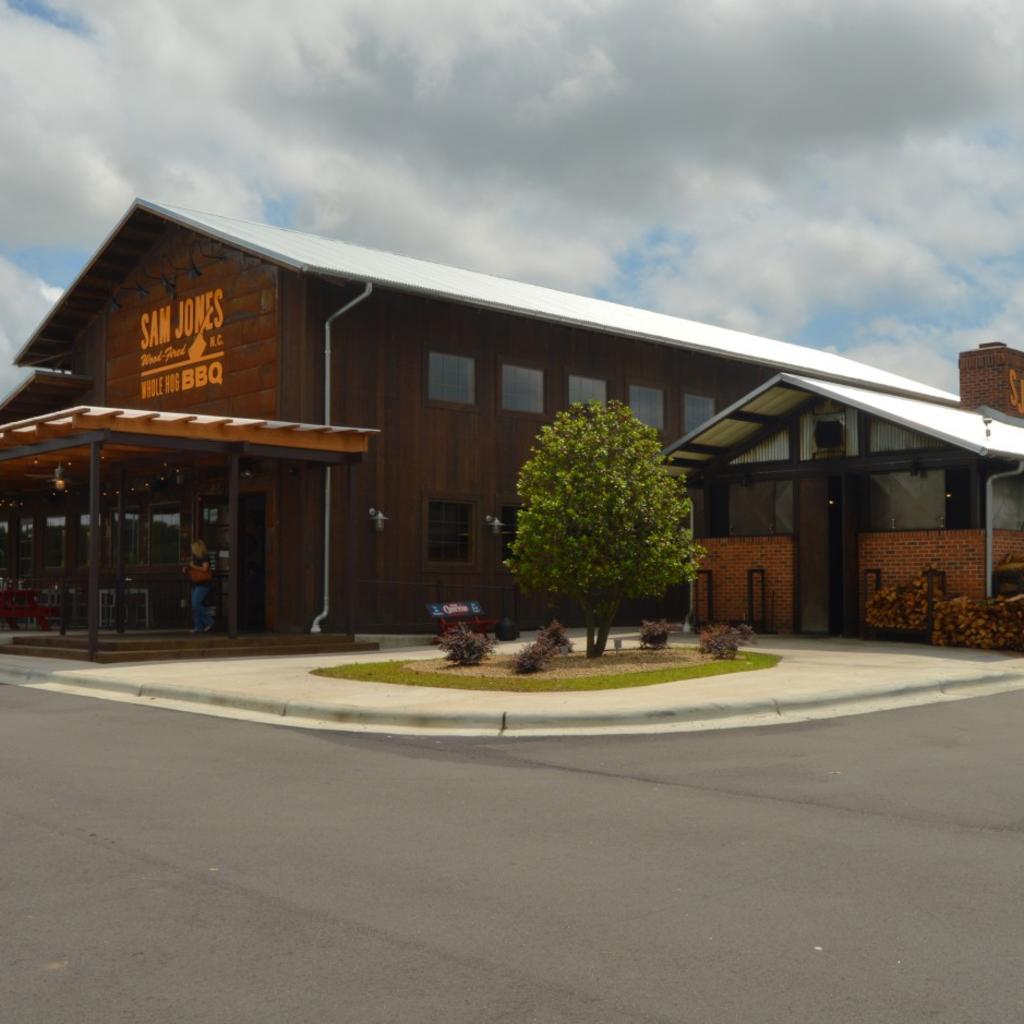 Sam-Jones-BBQ_2.jpg